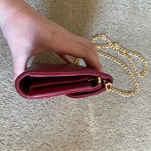 Louis Vuitton Amelia Mahina monogram leather wallet on chain crossbody - Picture 3 of 15